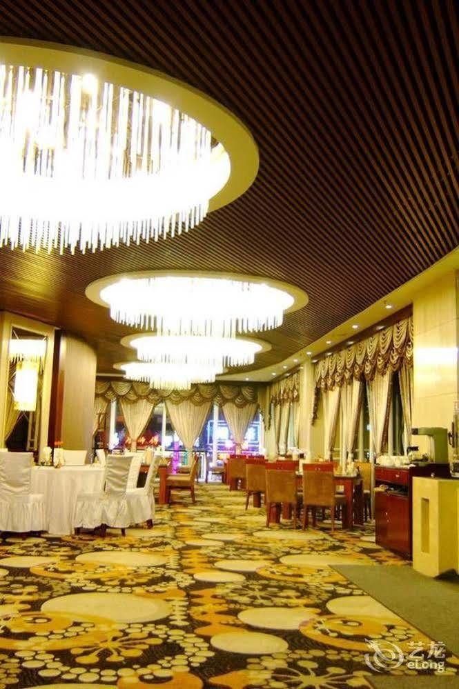 The Royal Fortune Hotel שניאנג מראה חיצוני תמונה